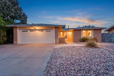 4917 Chisholm Trl NW, Albuquerque, NM 87120