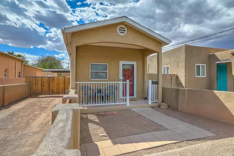 1217 11th St NW, Albuquerque, NM 87104