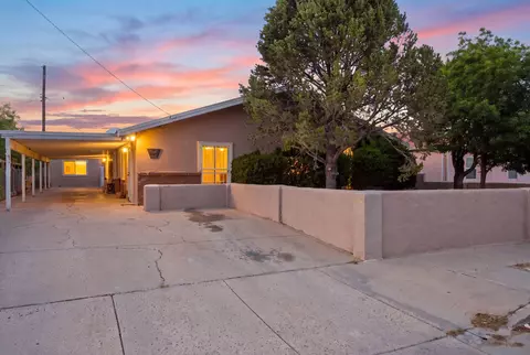 5607 Alta Vista Ct SW, Albuquerque, NM 87105