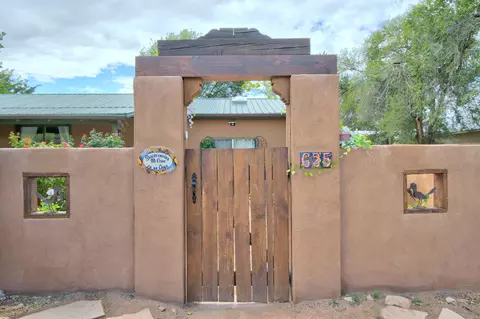635 Esperanza Dr, Bosque Farms, NM 87068