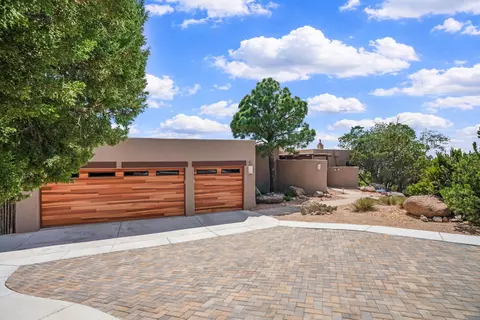 11 Juniper Hill Loop NE, Albuquerque, NM 87122