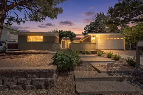 8005 Pickard Ave NE, Albuquerque, NM 87110