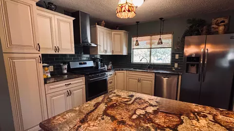 5604 Arvilla Ave NE, Albuquerque, NM 87110
