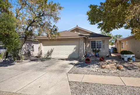 8305 Vista Estrella Ln SW, Albuquerque, NM 87121