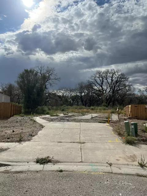 1234 Las Rosas Dr SE, Los Lunas, NM 87031