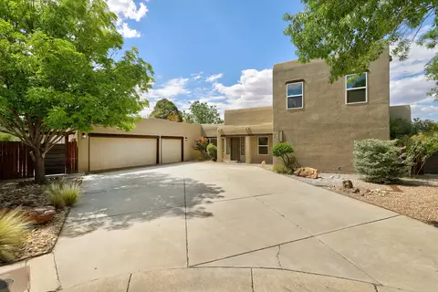6425 Guadalupe Pl NW, Los Ranchos, NM 87107