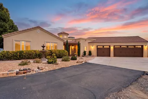 6900 Vatapa Rd NE, Rio Rancho, NM 87144