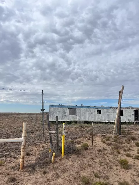 370 W Clements Rd, Mcintosh, NM 87032