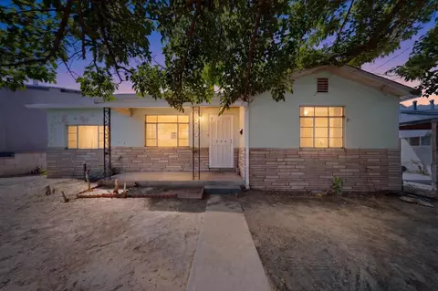 330 Cutler Ave NE, Albuquerque, NM 87102