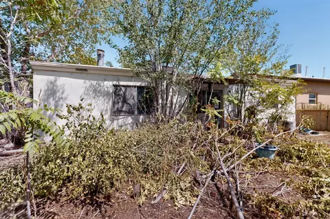 330 Cutler Ave NE, Albuquerque, NM 87102