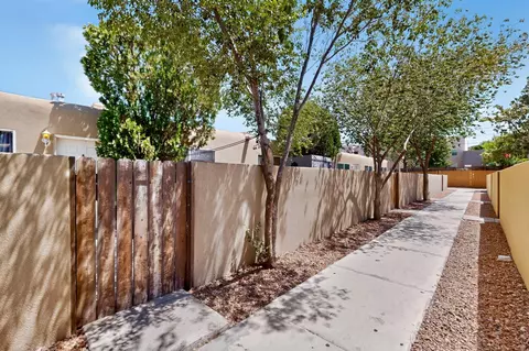 510 Mesilla St SE #1-4, Albuquerque, NM 87108