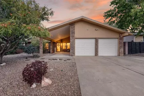 8621 Plymouth Rock Rd NE, Albuquerque, NM 87109