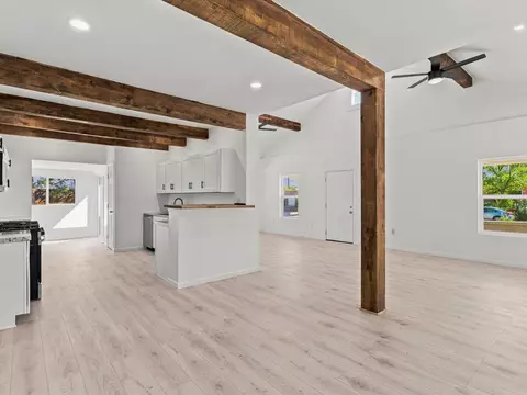 233 E Maxine St NE, Albuquerque, NM 87123