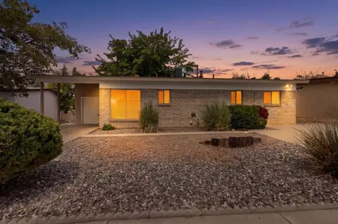 829 Shirley St NE, Albuquerque, NM 87123