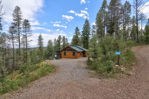 1341 Los Griegos Rd, Jemez Springs, NM 87025
