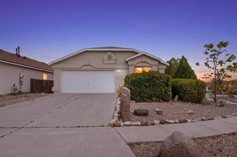 832 Shire St SW, Albuquerque, NM 87121