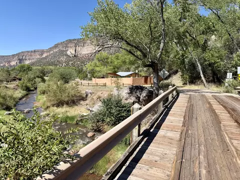 680 Mooney Blvd, Jemez Springs, NM 87025