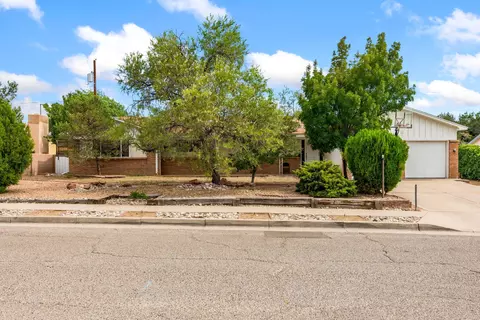 9012 Lagrima De Oro Rd NE, Albuquerque, NM 87111