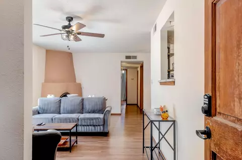 515 Pennsylvania St NE, Albuquerque, NM 87108