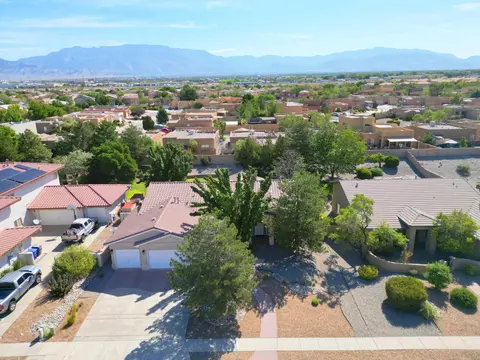 7008 Santa Elena St NE, Albuquerque, NM 87113