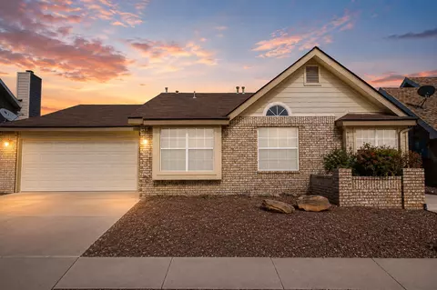 7816 Snowberry St NW, Albuquerque, NM 87120