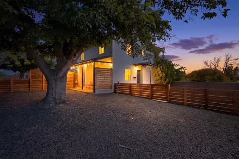 622 Jefferson St NE, Albuquerque, NM 87110