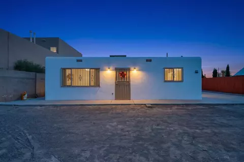 2900 Foraker Pl NW, Albuquerque, NM 87107