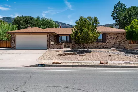 1604 Monte Largo Dr NE, Albuquerque, NM 87112