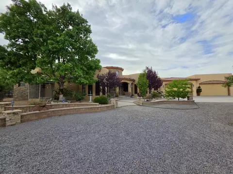 2 Caliente De Sol, Corrales, NM 87048