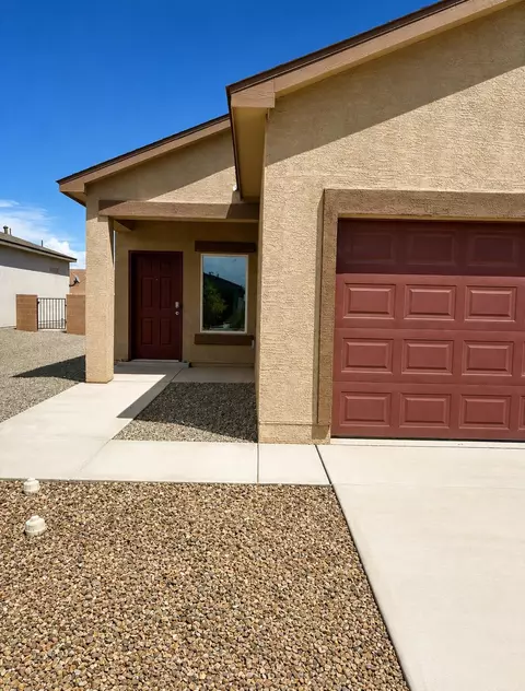 4 Camino Viejo, Los Lunas, NM 87031