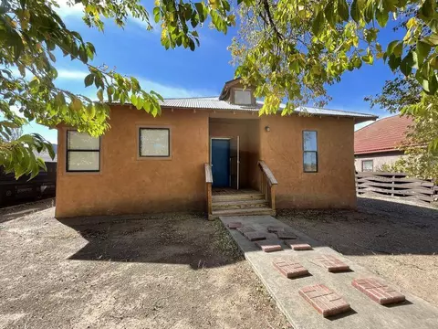 708 Spruce St, Magdalena, NM 87825
