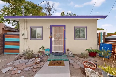 1002 Pacific Ave SW, Albuquerque, NM 87102