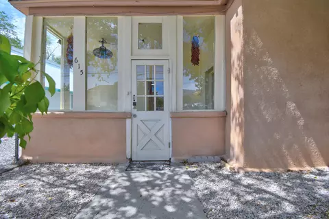 615 Keleher Ave NW, Albuquerque, NM 87102
