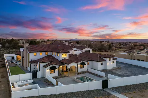 9400 Elena Dr NE, Albuquerque, NM 87122