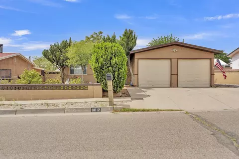 8812 Robby Ave SW, Albuquerque, NM 87121