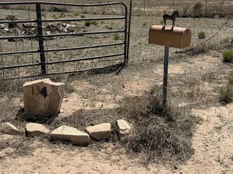 134 Marshall Rd, Mcintosh, NM 87032