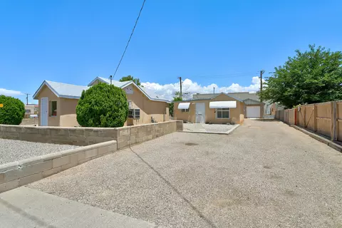 4524 5th St NW, Albuquerque, NM 87107