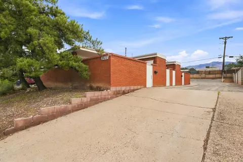2612 Eubank Blvd NE, Albuquerque, NM 87112