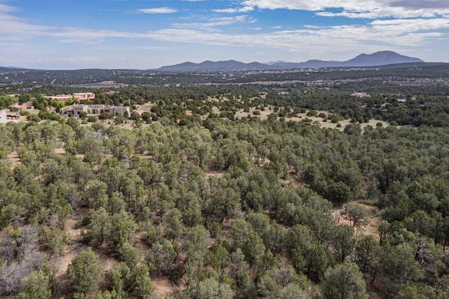 15 Soaring Hawk Ct, Tijeras, NM 87059