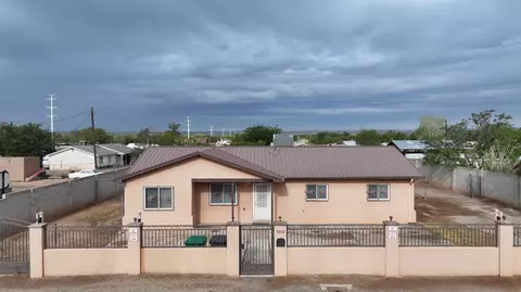 5105 5th St SW, Albuquerque, NM 87105