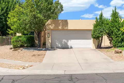 8105 Countrywood Rd NE, Albuquerque, NM 87109