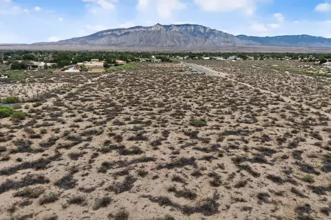 100 Desert Luna Rd, Corrales, NM 87048