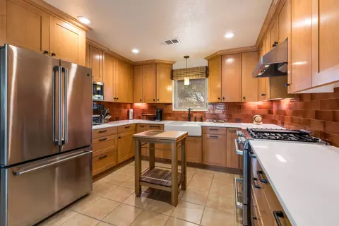 63 Camino De Las Huertas # A, Placitas, NM 87043