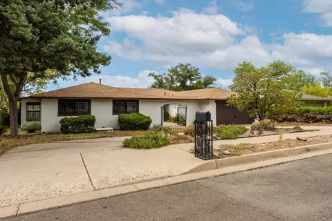 1117 Sagebrush Trl SE, Albuquerque, NM 87123