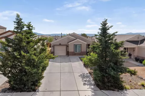 2826 Merlot Dr SW, Albuquerque, NM 87121