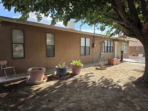 5512 Cleo Rd SW, Albuquerque, NM 87121