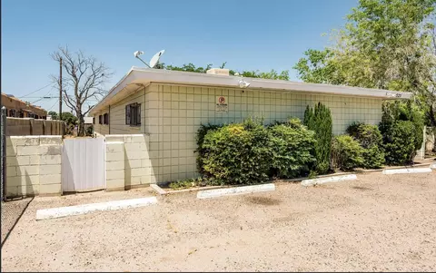 525 Kentucky St SE, Albuquerque, NM 87108