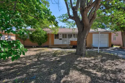 2936 Madeira Dr NE, Albuquerque, NM 87110