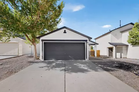 9715 Desert Pine Ave SW, Albuquerque, NM 87121