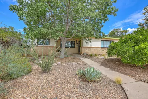 7211 Mountain Rd NE, Albuquerque, NM 87110